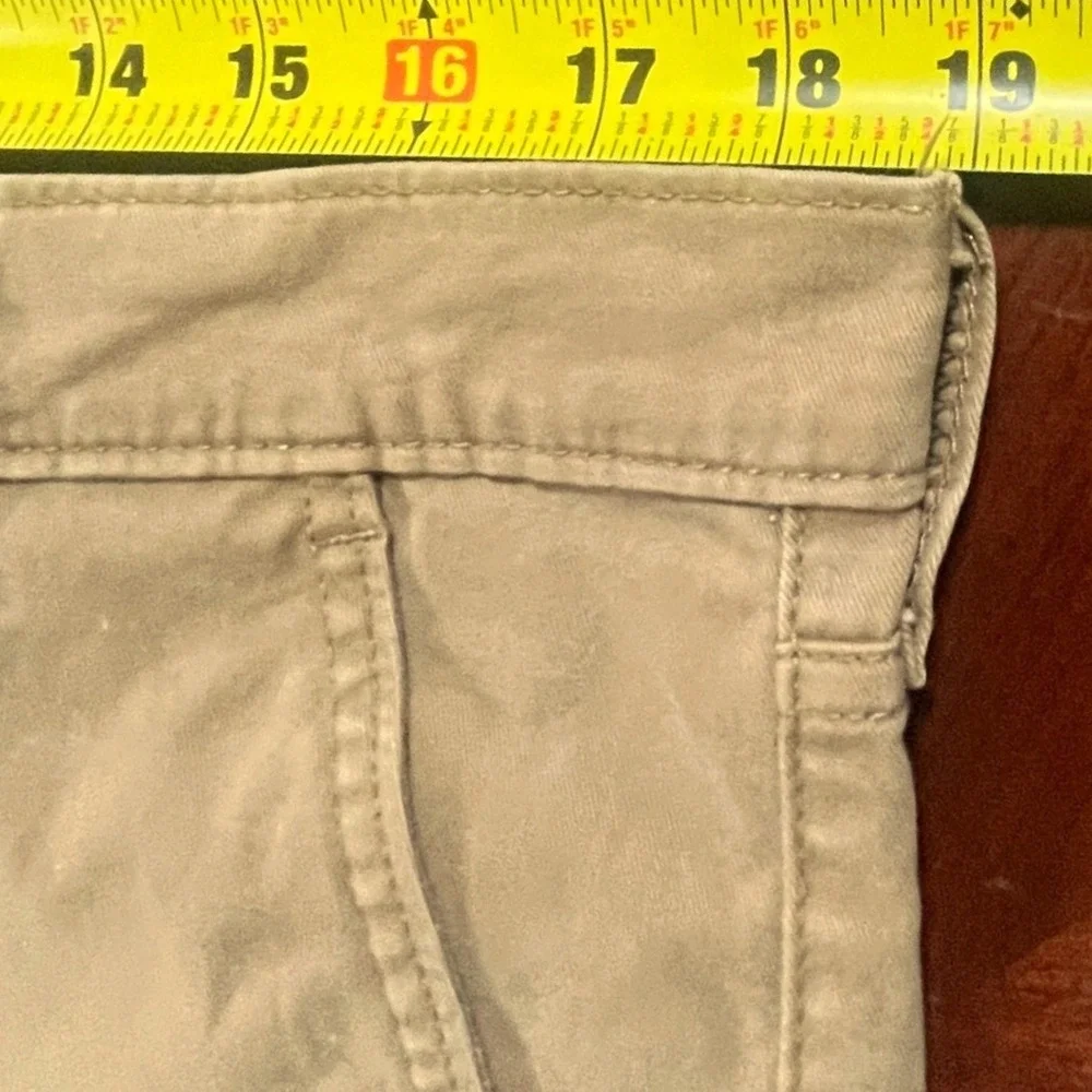 Signature Levis Athletic Chino Pants Mens Tag 36x32 Meas 38x30 Tan Utility EUC